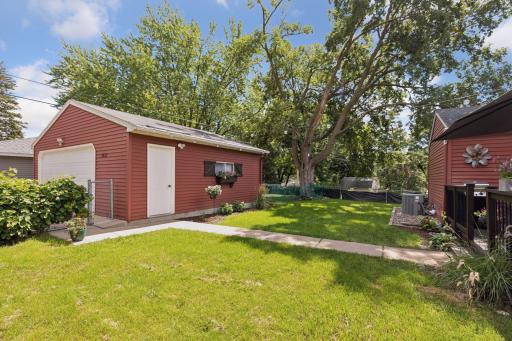 2622 Parkview Boulevard - Perfect Fenced In, Backyard Space - Spacecrafting