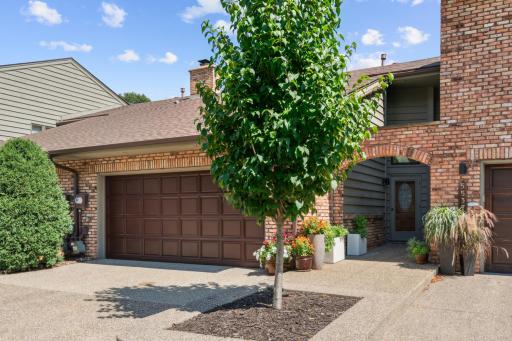5535 Village Drive, Edina, MN 55439