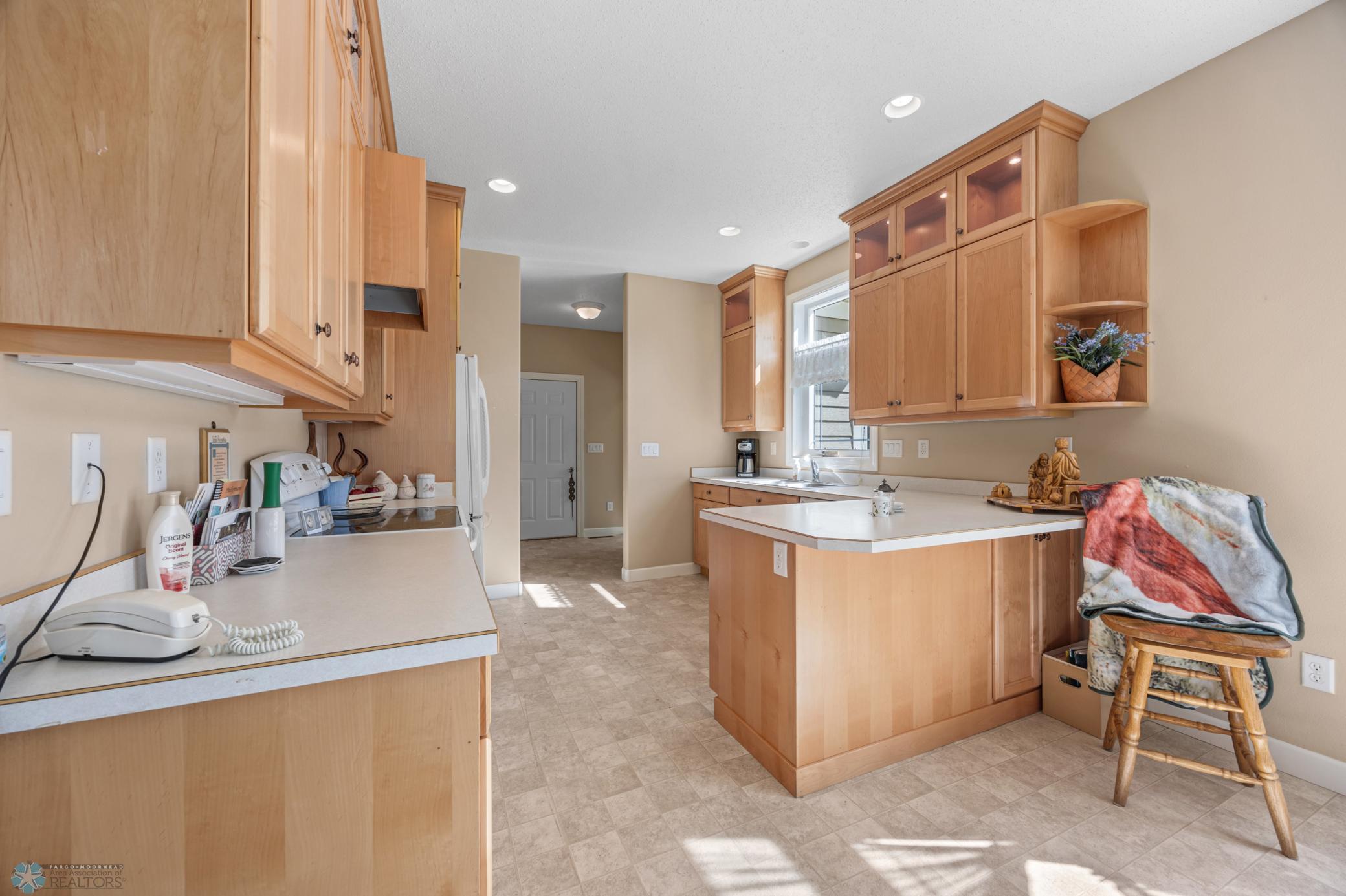 KITCHEN 3.jpg