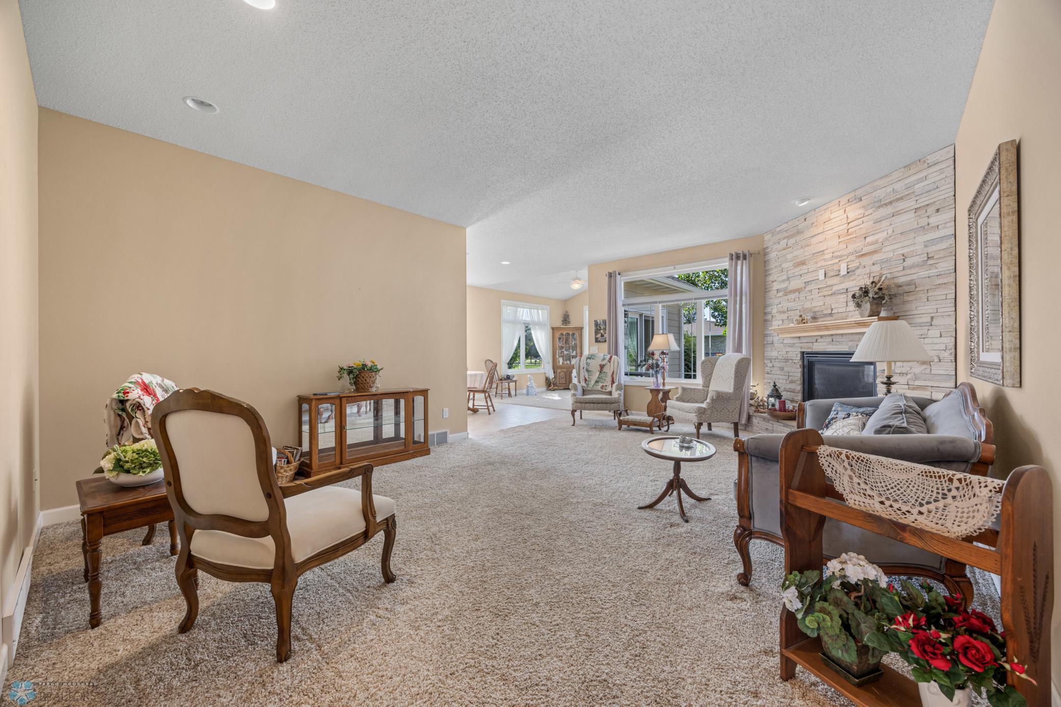 LIVING ROOM 2.jpg