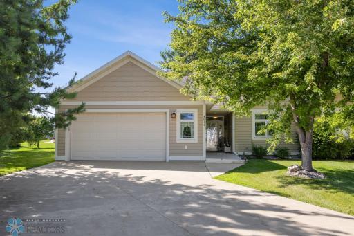 4011 39th Street S, Moorhead, MN 56560