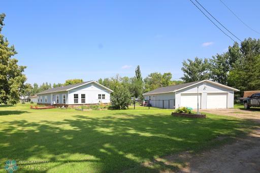 308 8th Avenue, Reynolds, ND 58275