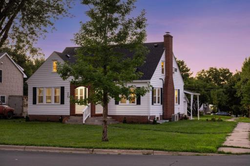 5 bdrm, 3 bath Shakopee home is centrally located with a brand new roof.
