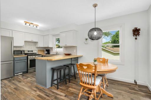20390 Hughes Avenue W, Lakeville, MN 55044