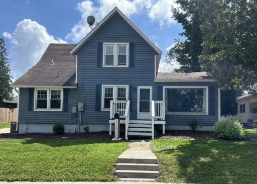 310 Lakeshore Drive, Stewartville, MN 55976