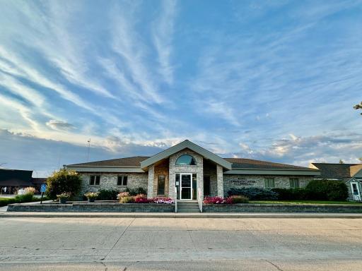 317 2nd Street NW, Roseau, MN 56751