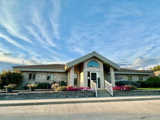 317 2nd Street NW, Roseau, MN 56751