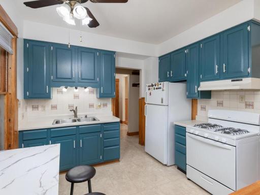 686 Lafond Avenue, Saint Paul, MN 55104