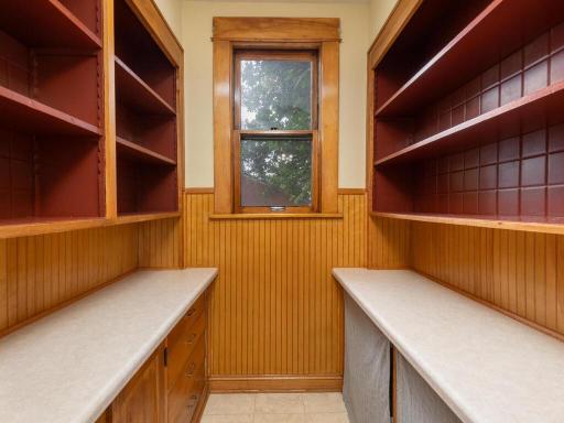 686 Lafond Avenue, Saint Paul, MN 55104