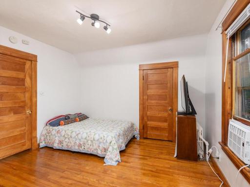 686 Lafond Avenue, Saint Paul, MN 55104