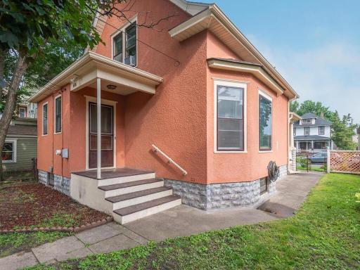 686 Lafond Avenue, Saint Paul, MN 55104