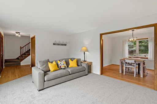 2340 Timberlea Drive, Woodbury, MN 55125