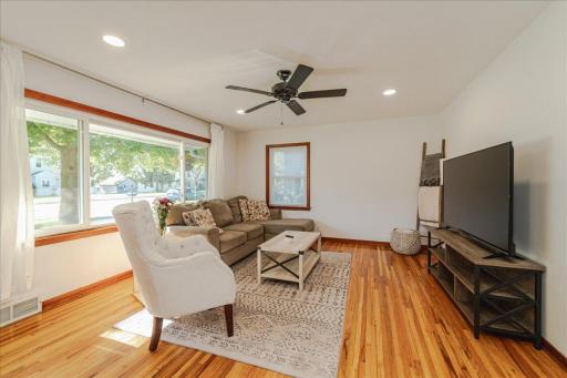 304 S 4th Street, Le Sueur, MN 56058