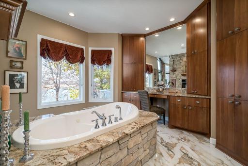 5441 Raven Point Road, Prior Lake, MN 55372