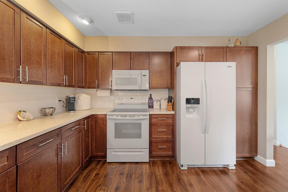 ML - Kitchen view 6