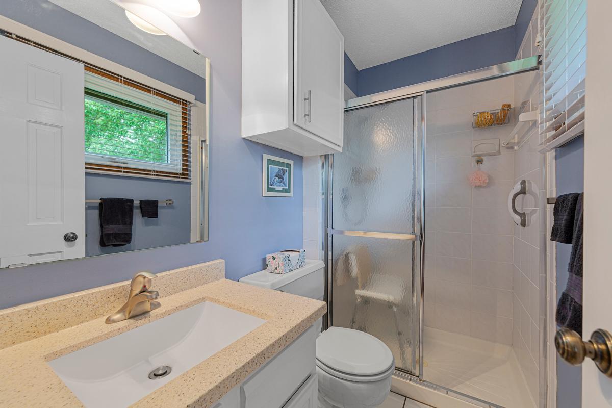 Private bathroom for the primary bathroom
