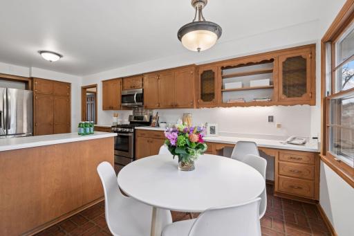 3838 Zenith Avenue S, Minneapolis, MN 55410