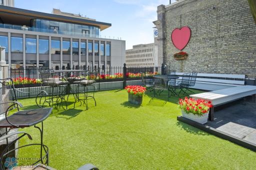 Rooftop deck 2