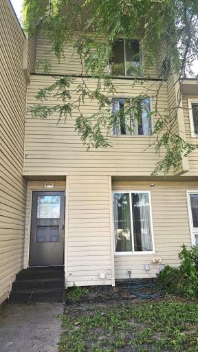 5717 80th Avenue N, Minneapolis, MN 55443