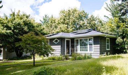 2432 Mount View Avenue, Minneapolis, MN 55405