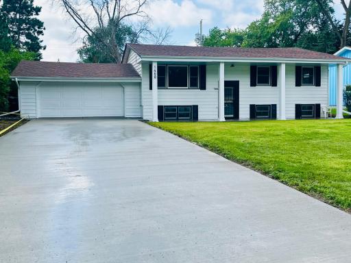 1468 Eldridge Avenue E, Maplewood, MN 55109