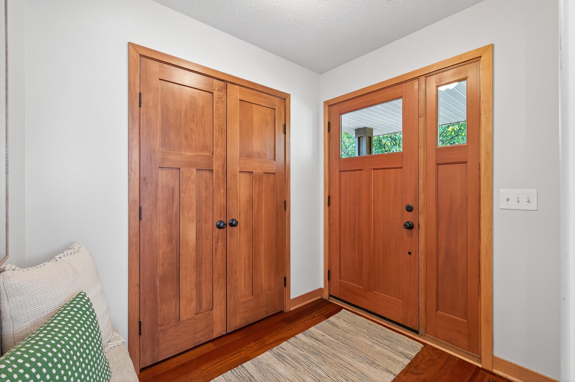 Foyer with closet storage