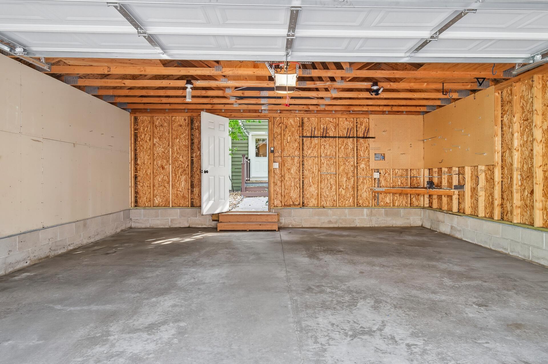 2-car detached garage