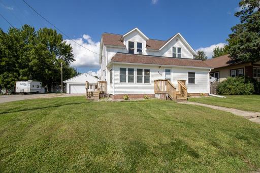 260 E Minnesota Street, Le Center, MN 56057