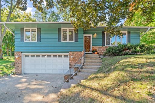 566 Fairfield Drive NW, New Brighton, MN 55112