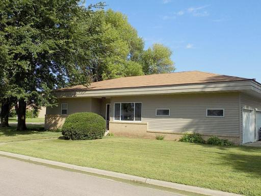 600 Esther Avenue, Lafayette, MN 56054