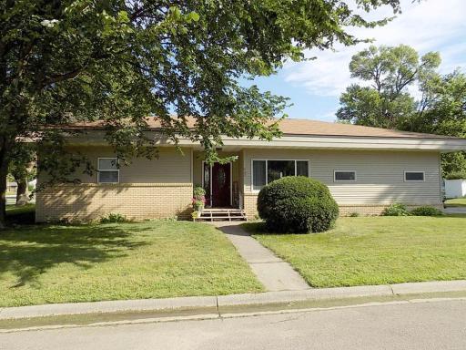 600 Esther Avenue, Lafayette, MN 56054