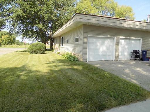 600 Esther Avenue, Lafayette, MN 56054