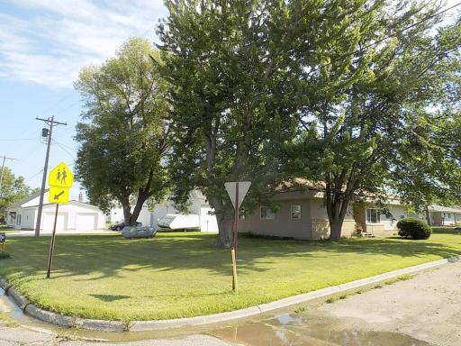 600 Esther Avenue, Lafayette, MN 56054