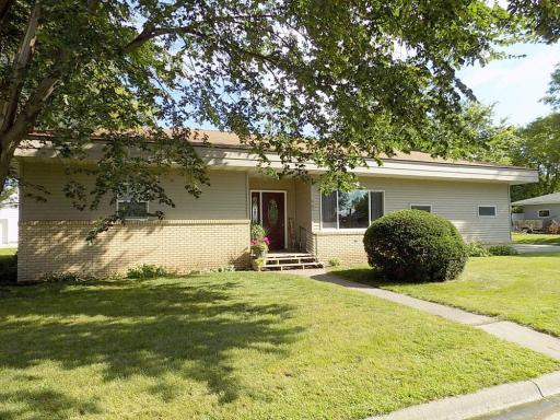 600 Esther Avenue, Lafayette, MN 56054