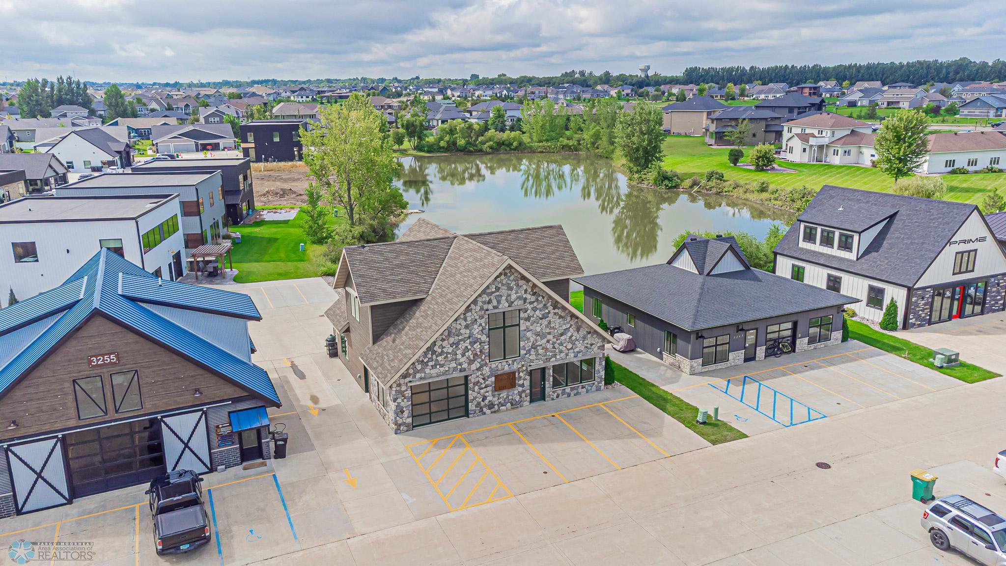 3251 Oak Ridge Loop E, West Fargo, ND-3.jpg