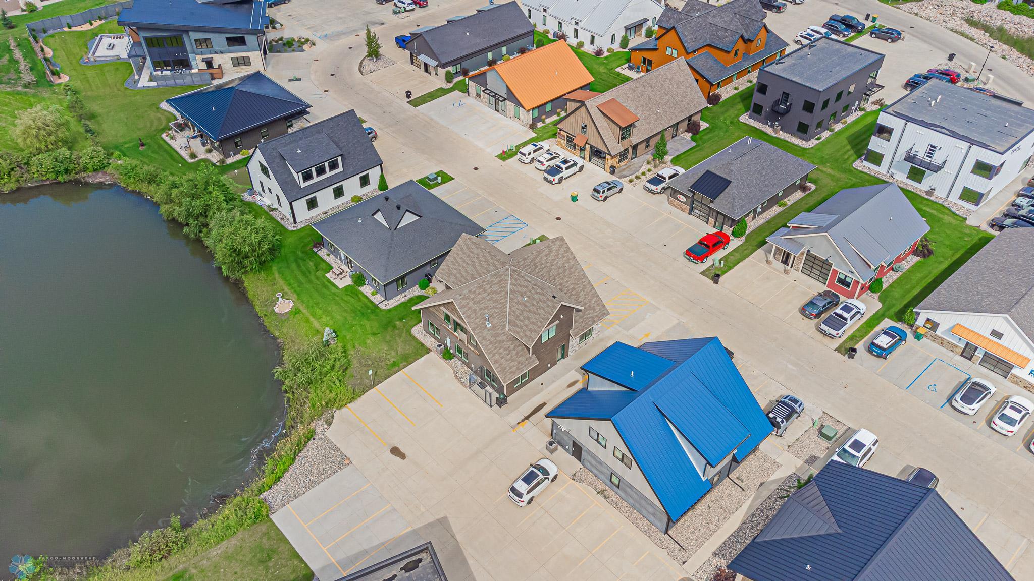 3251 Oak Ridge Loop E, West Fargo, ND-6.jpg