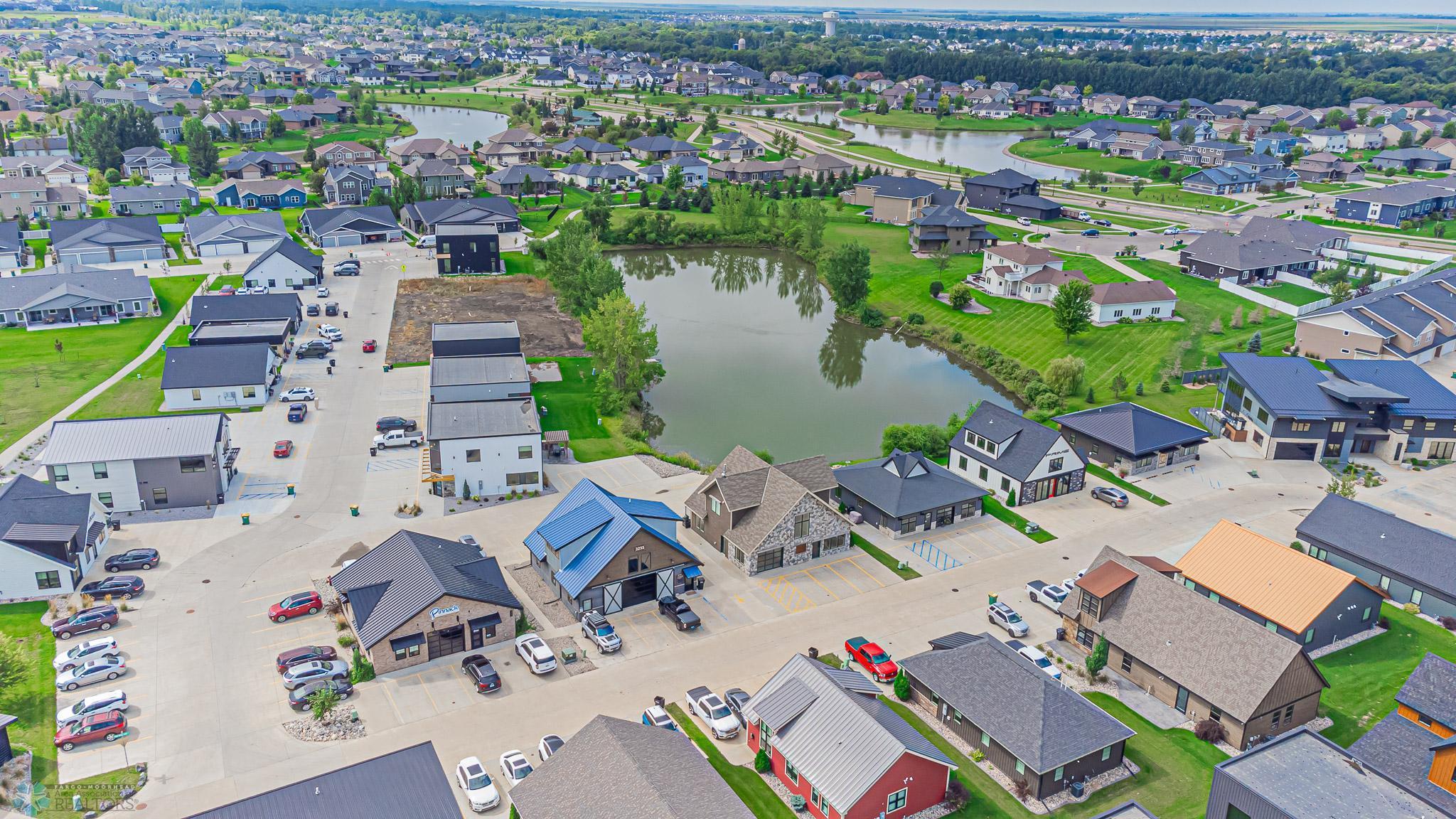 3251 Oak Ridge Loop E, West Fargo, ND-7.jpg