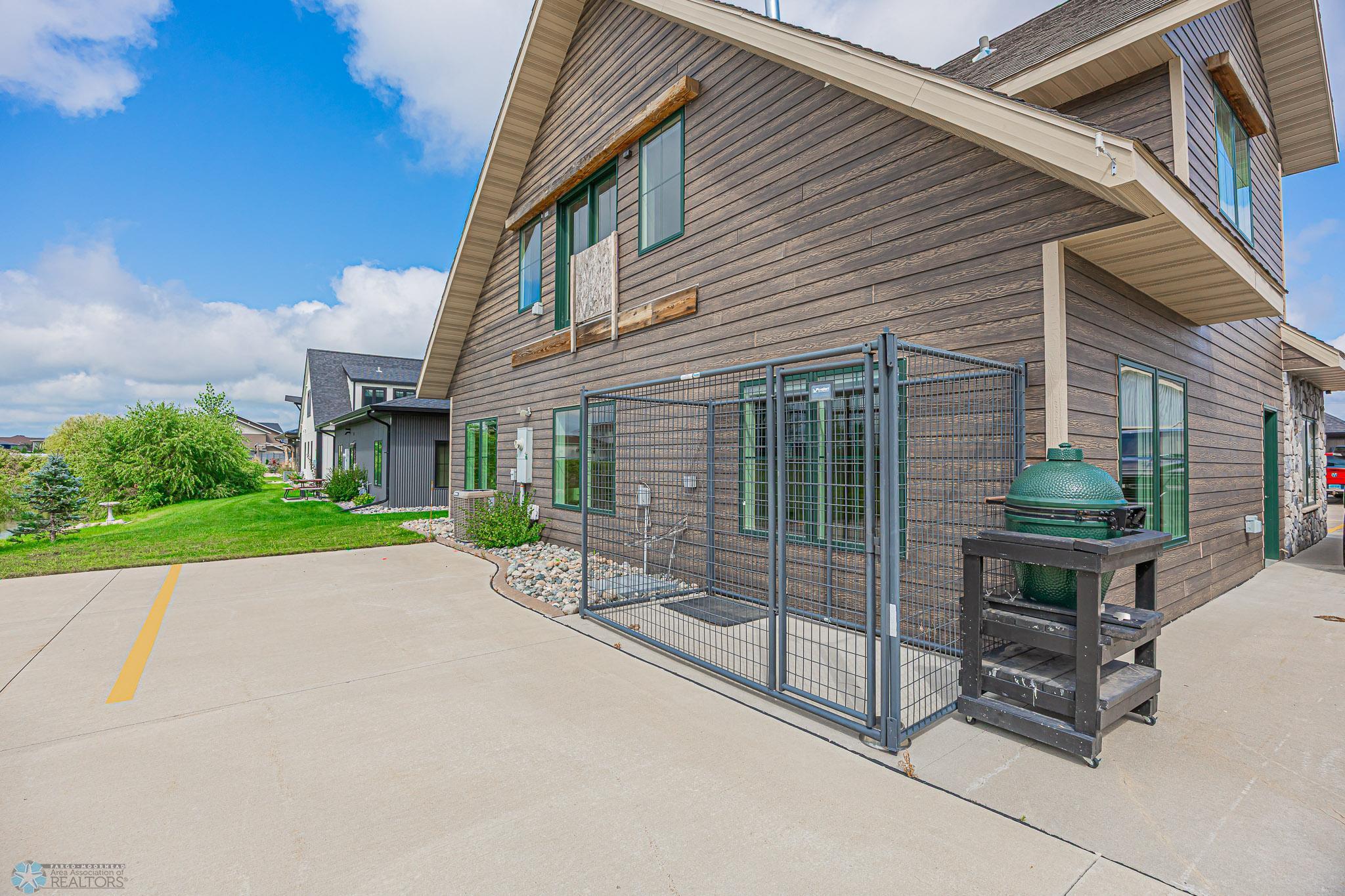 3251 Oak Ridge Loop E, West Fargo, ND.jpg