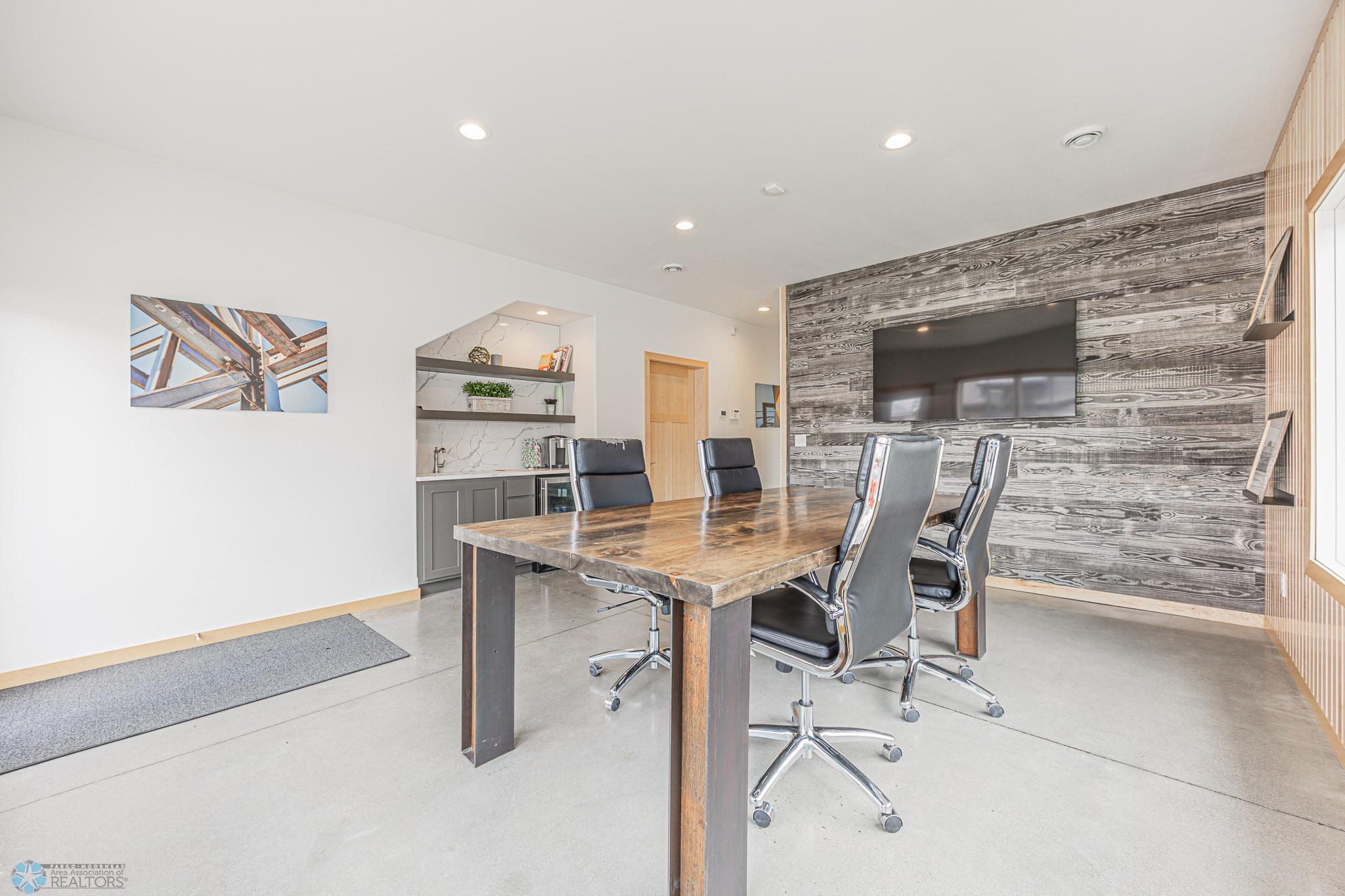 3251 Oak Ridge Loop E, West Fargo, ND-34.jpg