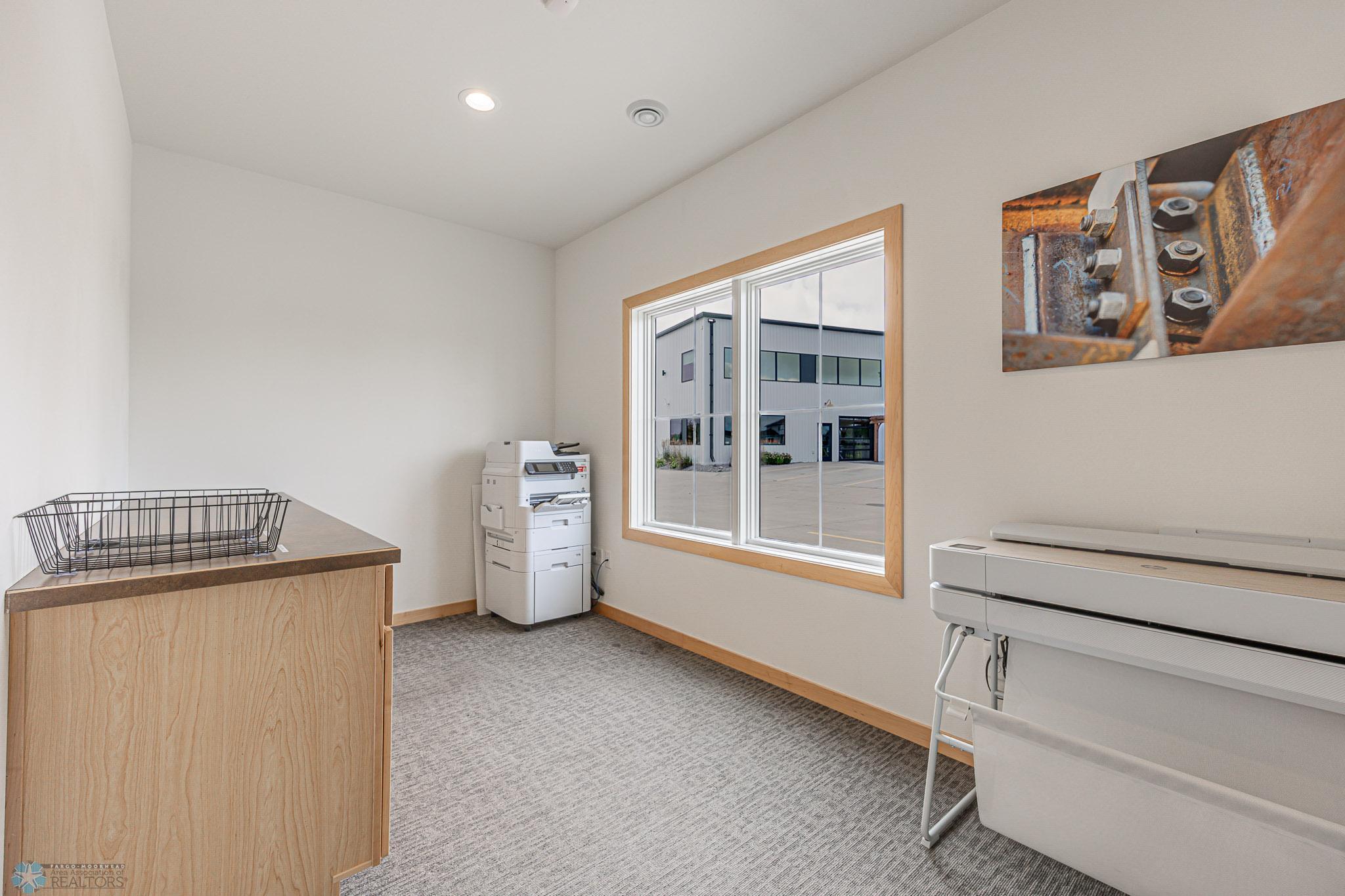 3251 Oak Ridge Loop E, West Fargo, ND-26.jpg