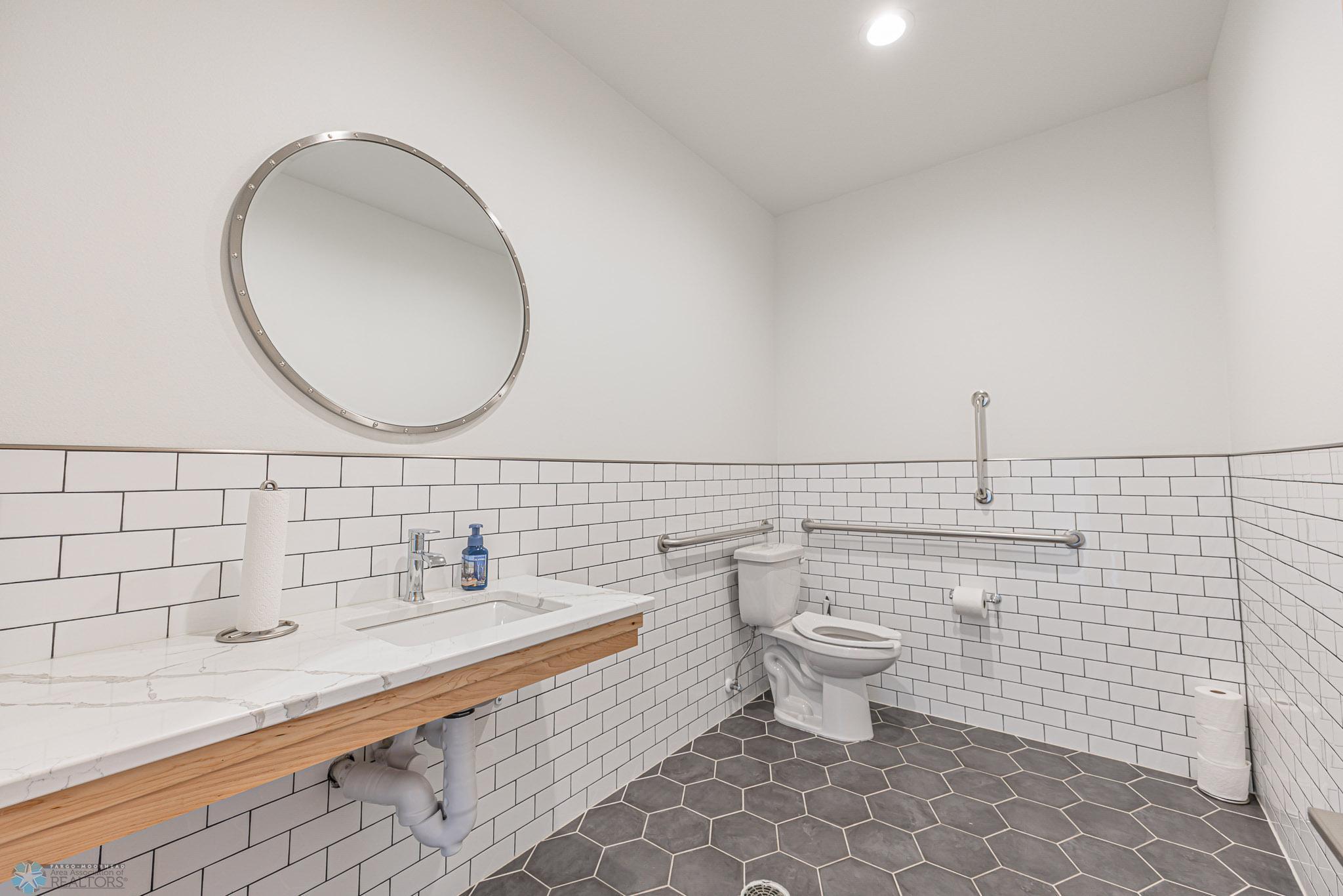 3251 Oak Ridge Loop E, West Fargo, ND-23.jpg