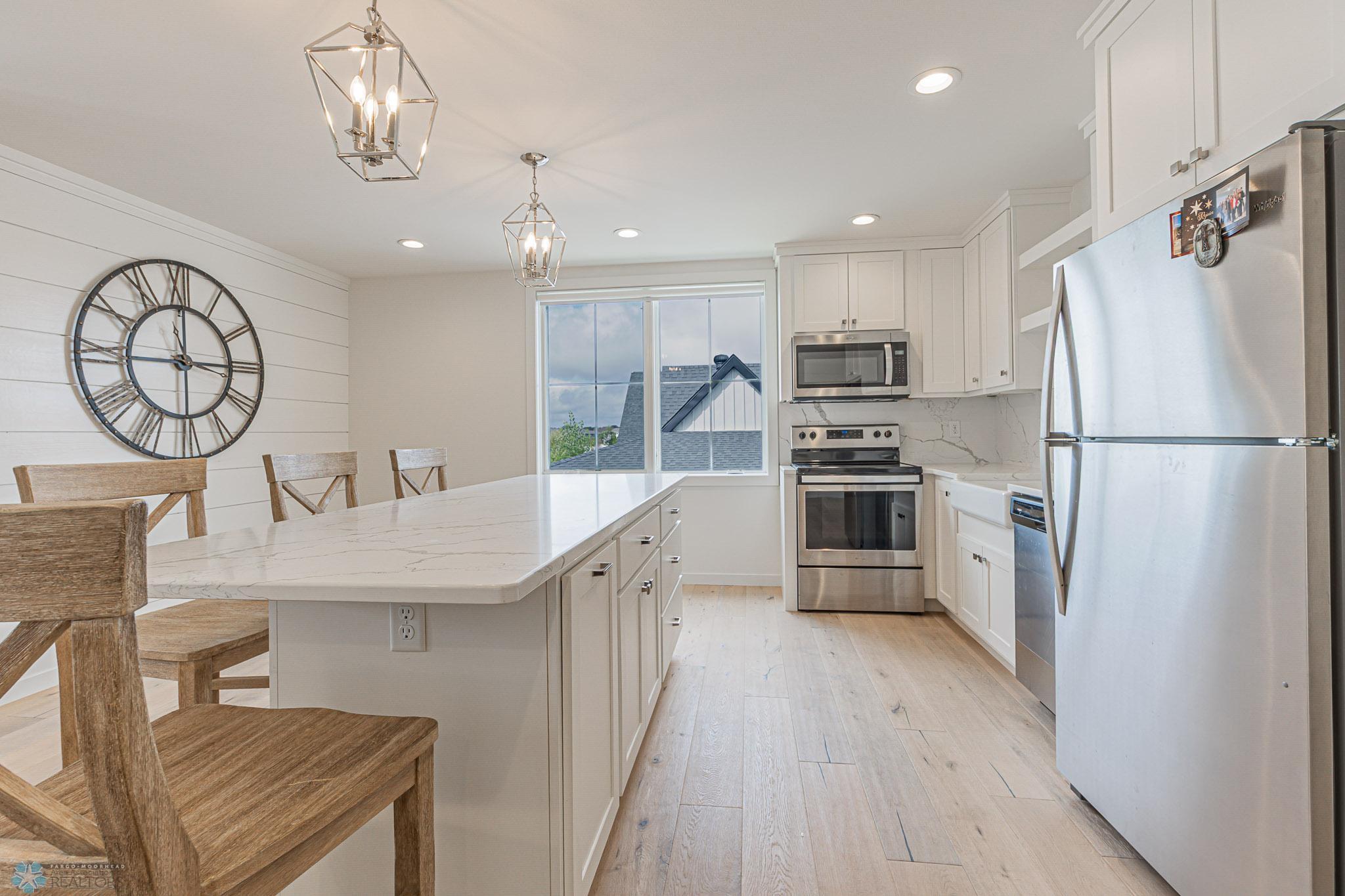 3251 Oak Ridge Loop E, West Fargo, ND-8.jpg