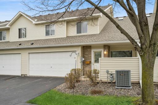 7018 49th Street N, Oakdale, MN 55128