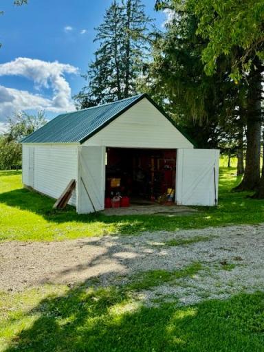 18256 State Hwy 43, Mabel, MN 55954