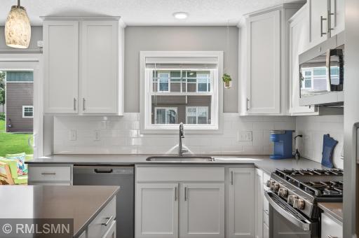 2172 Island Court, Hugo, MN 55038