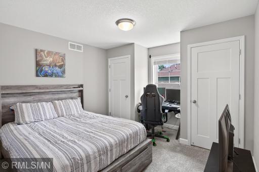 2172 Island Court, Hugo, MN 55038