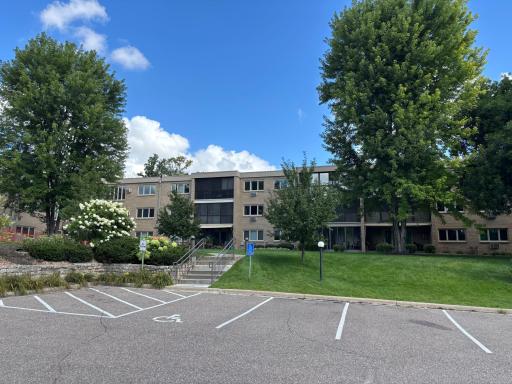 4360 Brookside Court, 204, Edina, MN 55436