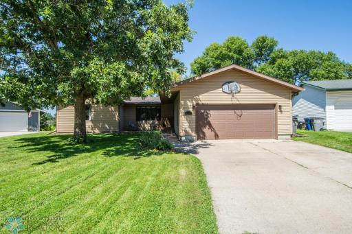 2906 14th Avenue S, Moorhead, MN 56560