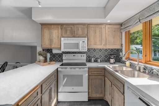 1380 Parkwood Drive, Saint Paul, MN 55125