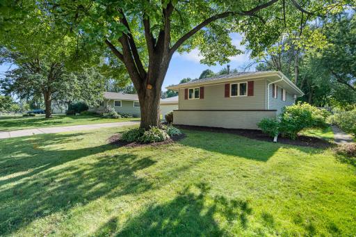 1380 Parkwood Drive, Saint Paul, MN 55125